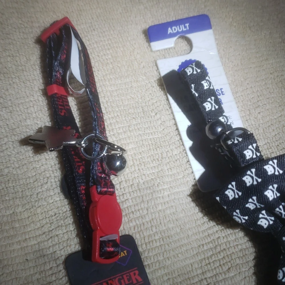 Stranger Things Cat Collar with Bow Tie - Black and Red